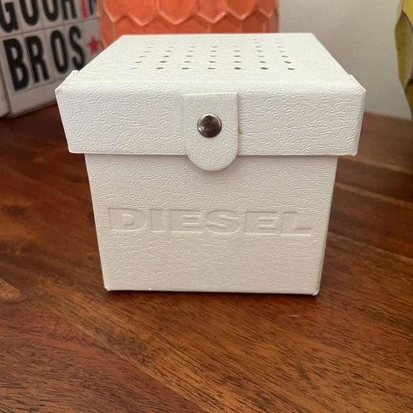 NIB Diesel Fluorescent Pink/Orange Unisex Watch DZ1526 - Picture 7 of 8